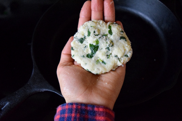 spinach-and-cheese-potato-fritters