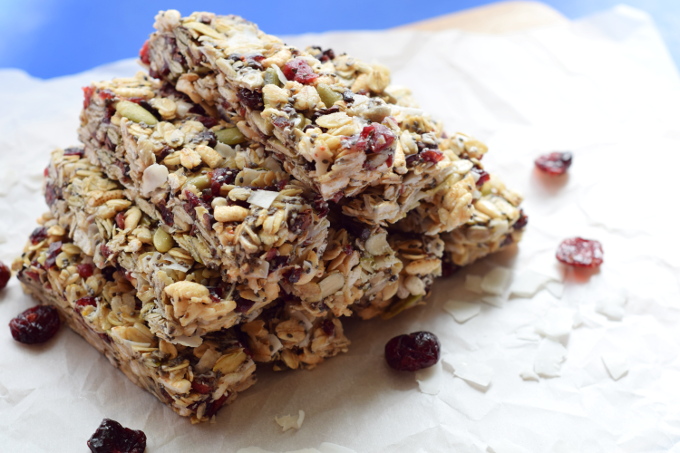 Chewy Cranberry Coconut Granola Bars