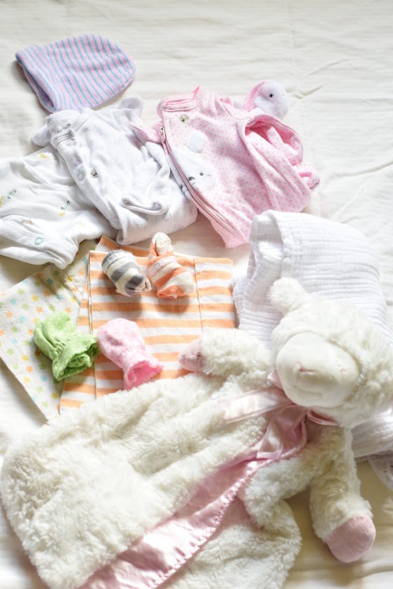 What to pack in your hospital bag for labor & delivery