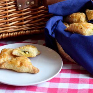 spinach and feta puff pastry triangles #easy