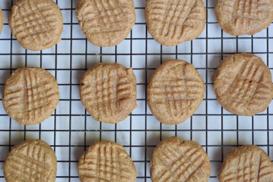 3 Ingredient Flourless Peanut Butter Cookies